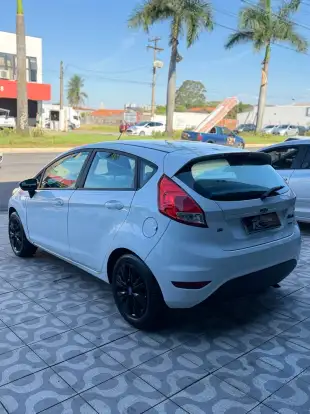 FORD-FIESTA-2014