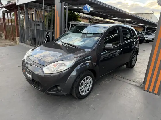 FORD FIESTA 1.6 ROCAM SE 8V FLEX 4P MANUAL