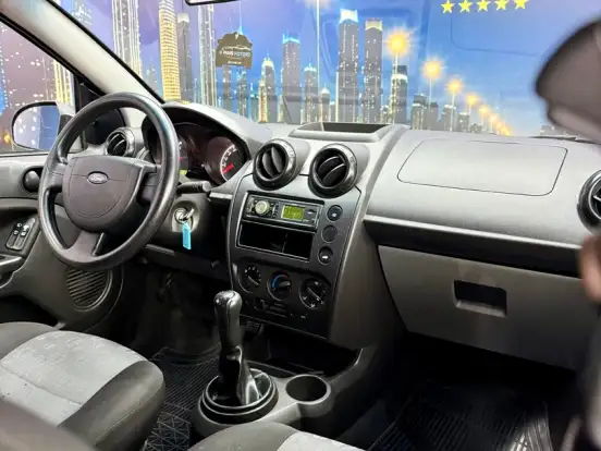 FORD-FIESTA-1.6 SE HATCH 16V FLEX 4P MANUAL FORD-FIESTA-2013