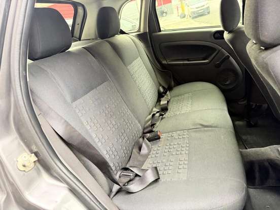 FORD-FIESTA-1.0 MPI 8V GASOLINA 4P MANUAL FORD-FIESTA-2004