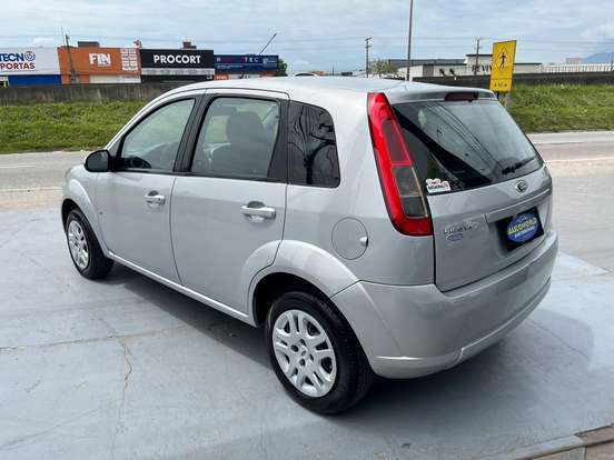 FORD-FIESTA-2014