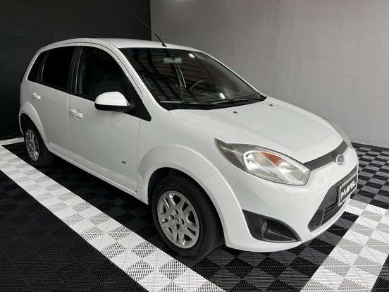 FORD-FIESTA-2014