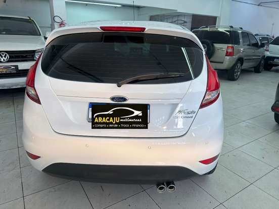 FORD-FIESTA-2014