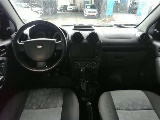 FORD-FIESTA-2011