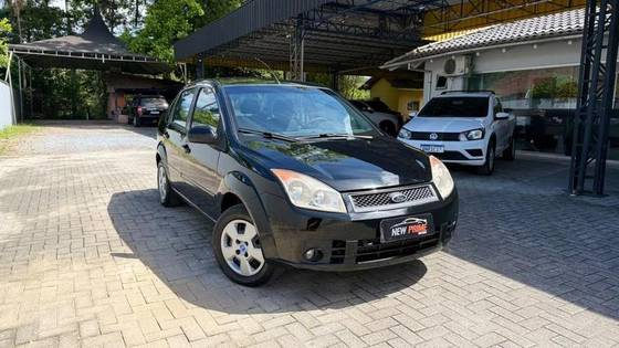 FORD FIESTA 1.6 MPI SEDAN 8V FLEX 4P MANUAL