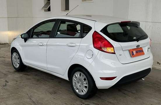 FORD-FIESTA-2016
