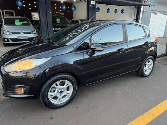 FORD FIESTA 1.6 TITANIUM HATCH 16V FLEX 4P POWERSHIFT