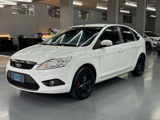 FORD-FOCUS-2011