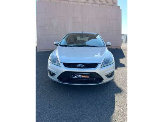 FORD-FOCUS-2010