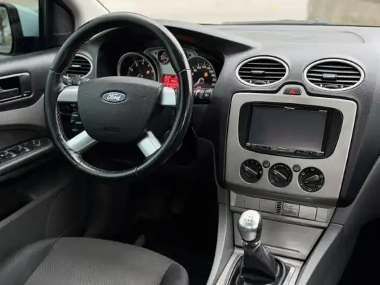 FORD-FOCUS-2.0 GLX SEDAN 16V FLEX 4P MANUAL FORD-FOCUS-2013