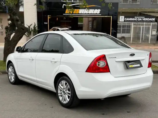 FORD-FOCUS-2.0 GLX SEDAN 16V FLEX 4P MANUAL FORD-FOCUS-2013
