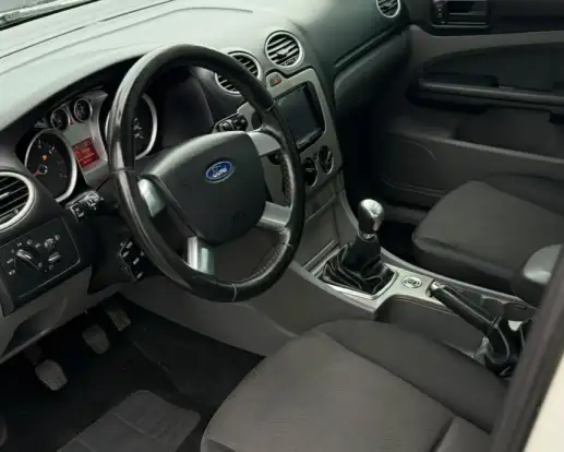 FORD-FOCUS-2013
