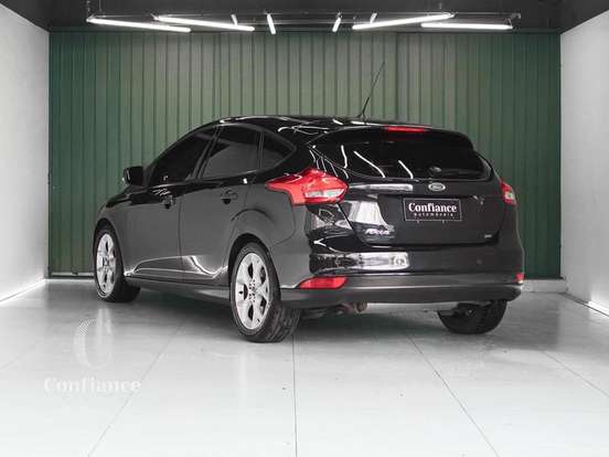 FORD-FOCUS-2.0 SE 16V FLEX 4P POWERSHIFT FORD-FOCUS-2015