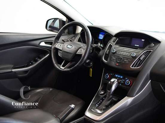 FORD-FOCUS-2015