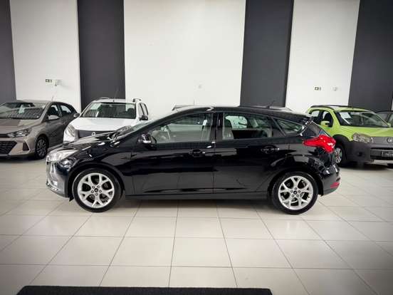 FORD-FOCUS-2016