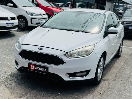 FORD FOCUS 2.0 SE SEDAN 16V FLEX 4P POWERSHIFT