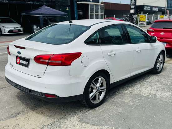 FORD-FOCUS-2016
