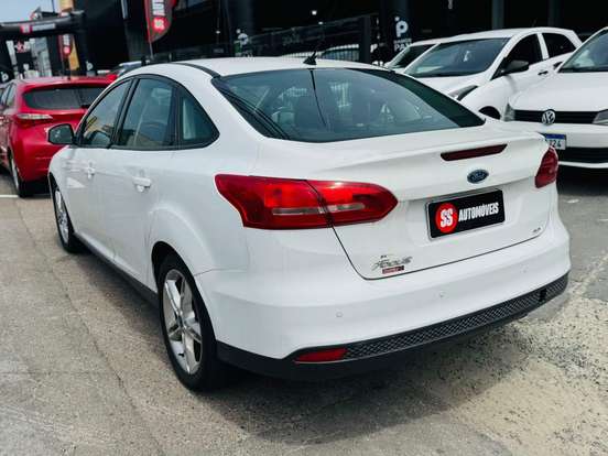 FORD-FOCUS-2.0 SE SEDAN 16V FLEX 4P POWERSHIFT FORD-FOCUS-2016