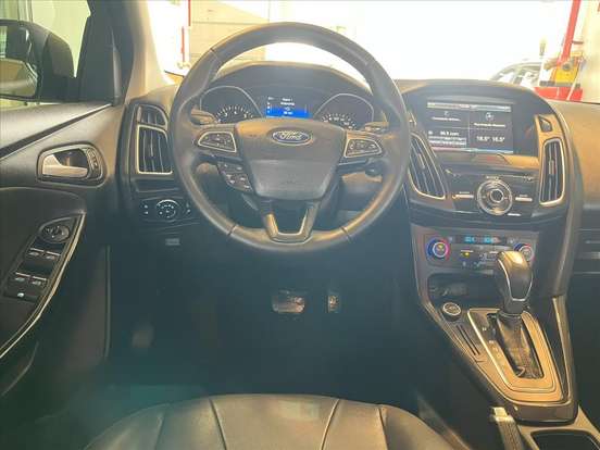 FORD-FOCUS-2015