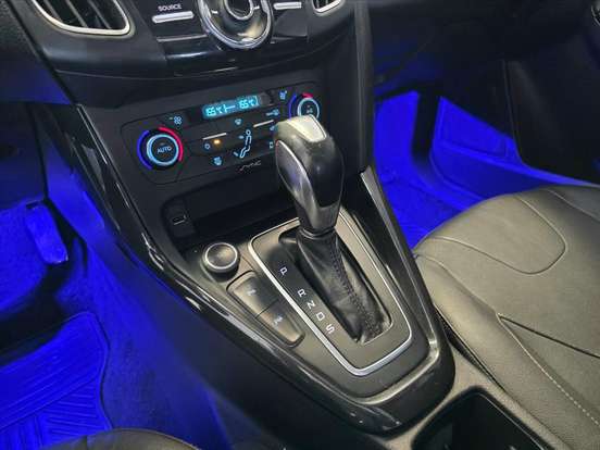 FORD-FOCUS-2016
