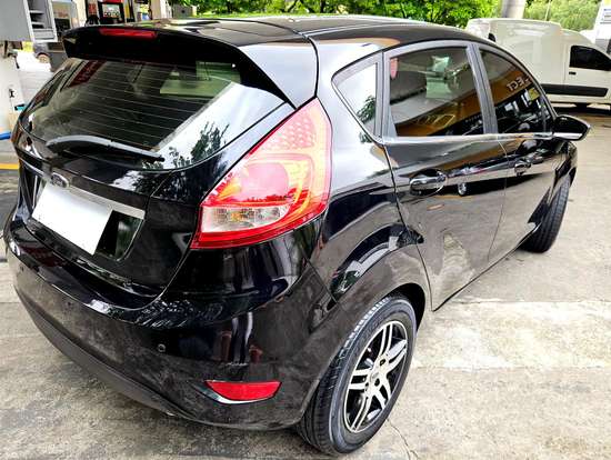 FORD-FIESTA-2011