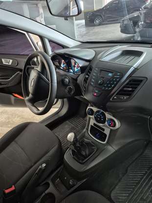 FORD-FIESTA-2015