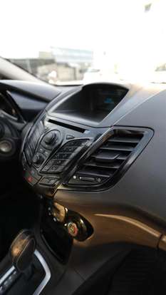 FORD-FIESTA-2014