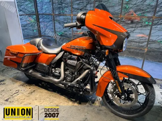 HARLEY-DAVIDSON STREET GLIDE SPECIAL 