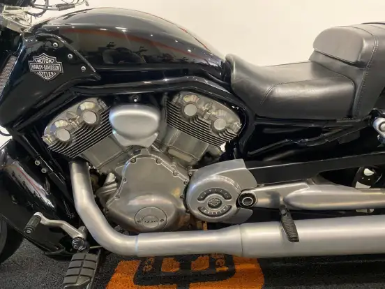 HARLEY-DAVIDSON-V-ROD MUSCLE-2015