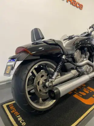 HARLEY-DAVIDSON-V-ROD MUSCLE-2015
