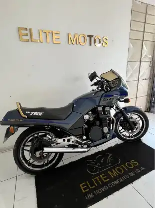 HONDA-CBX 750R-1990