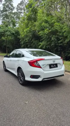 HONDA-CIVIC-2021