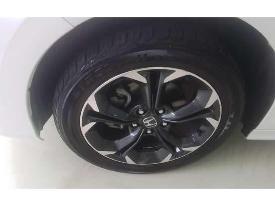 HONDA-CIVIC-2024