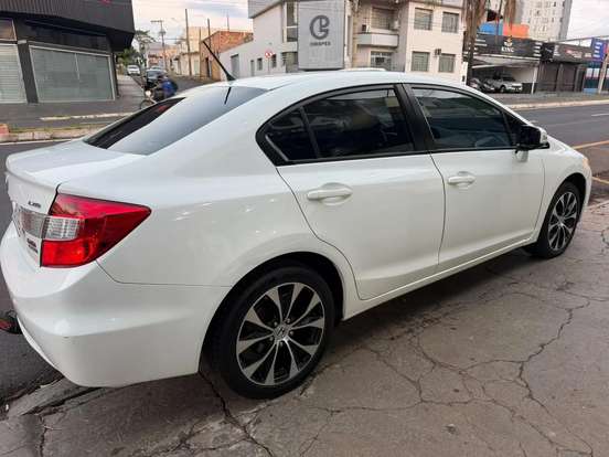 HONDA-CIVIC-2.0 LXR 16V FLEX 4P AUTOMÁTICO HONDA-CIVIC-2015