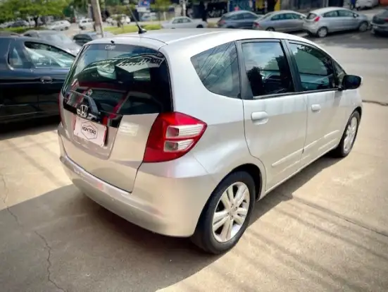 HONDA-FIT-2010