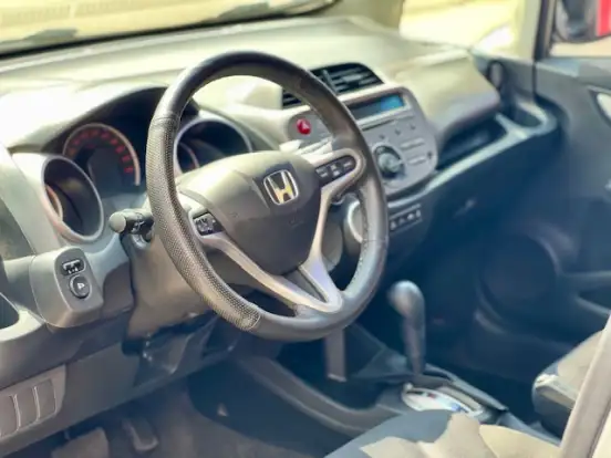 HONDA-FIT-2010