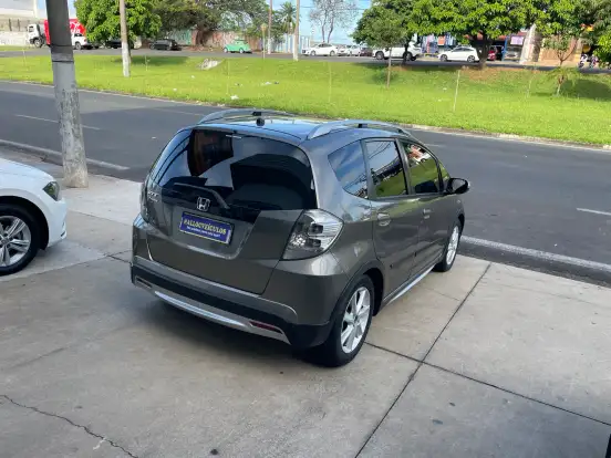 HONDA-FIT-1.5 TWIST 16V FLEX 4P AUTOMÁTICO HONDA-FIT-2013