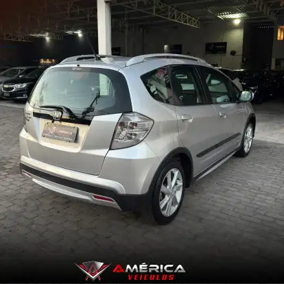 HONDA-FIT-2012