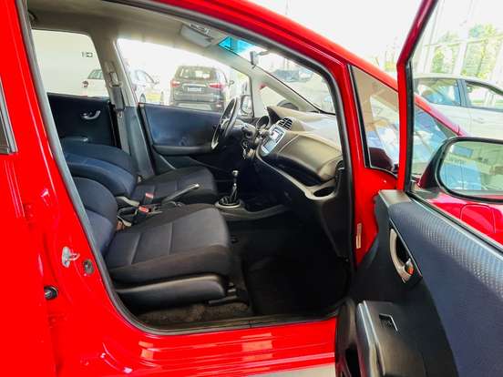 HONDA-FIT-2013
