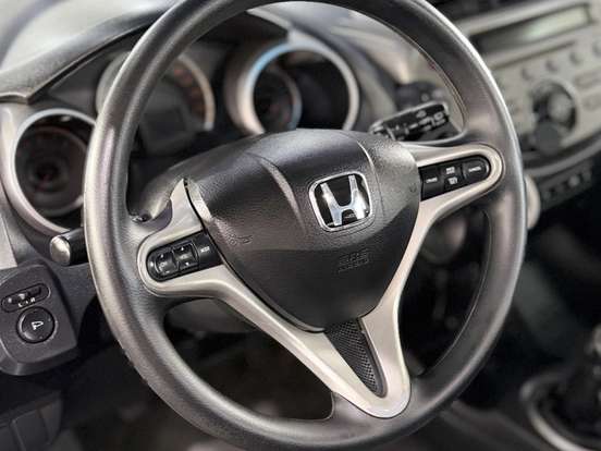 HONDA-FIT-2009