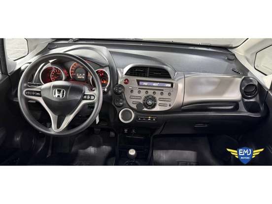 HONDA-FIT-2009