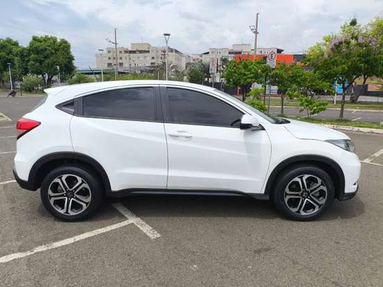 HONDA-HR-V-1.8 16V FLEX LX 4P AUTOMÁTICO HONDA-HR-V-2015
