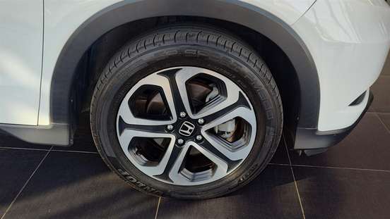 HONDA-HR-V-1.8 16V FLEX TOURING 4P AUTOMÁTICO HONDA-HR-V-2018
