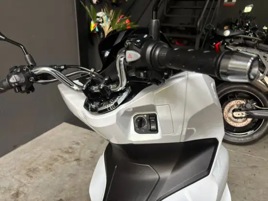 HONDA-PCX 160 CBS HONDA-PCX 160 CBS-2025
