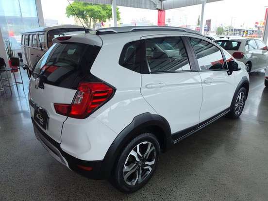 HONDA-WR-V-2017