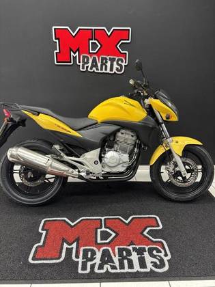 HONDA CB 300R 