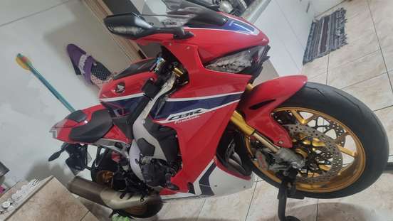 HONDA-CBR 1000RR FIREBLADE-2017