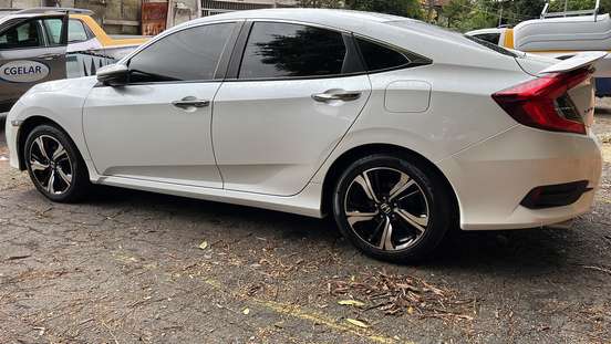 HONDA-CIVIC-2018