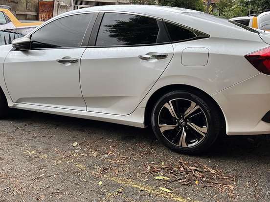 HONDA-CIVIC-1.5 16V TURBO GASOLINA TOURING 4P CVT HONDA-CIVIC-2018