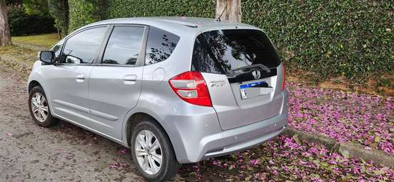 HONDA-FIT-2012